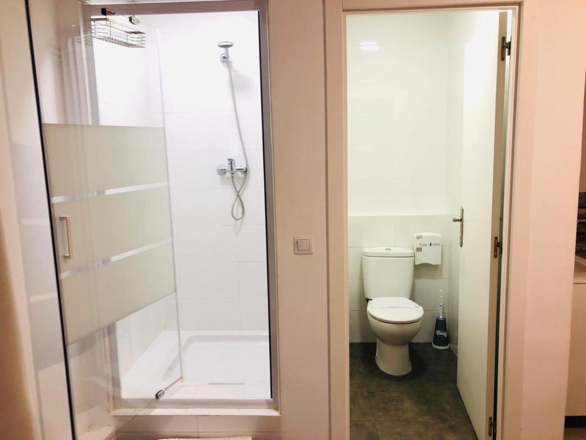 Small Double Room Private Bathroom,442528833:JPEG